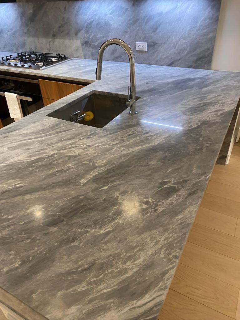 High hone finish countertop