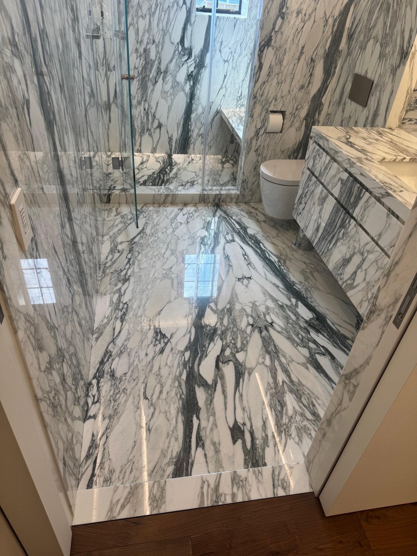 Arabescato Marble Bathroom &mdash; Full View
