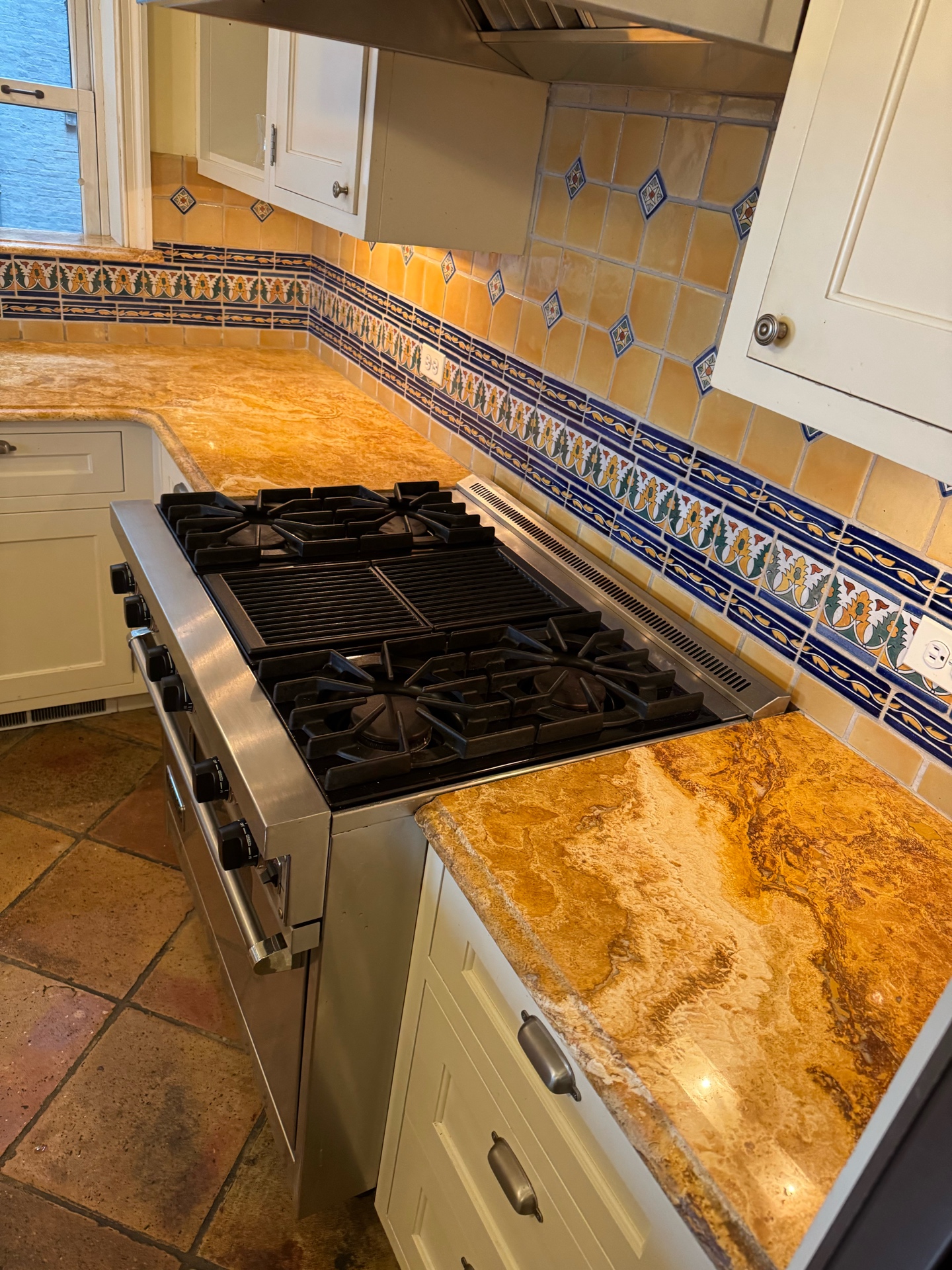 Jerusalem Gold Kitchen Overview
